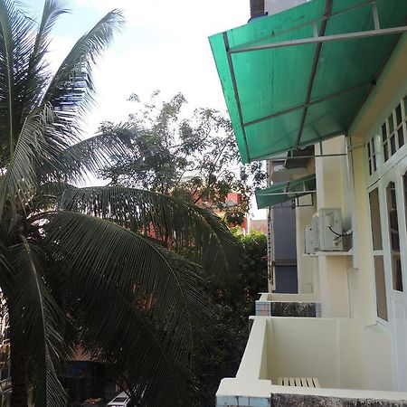 Lotus Bed & Breakfast Yangon Exterior foto