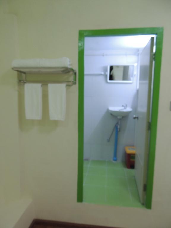 Lotus Bed & Breakfast Yangon Quarto foto