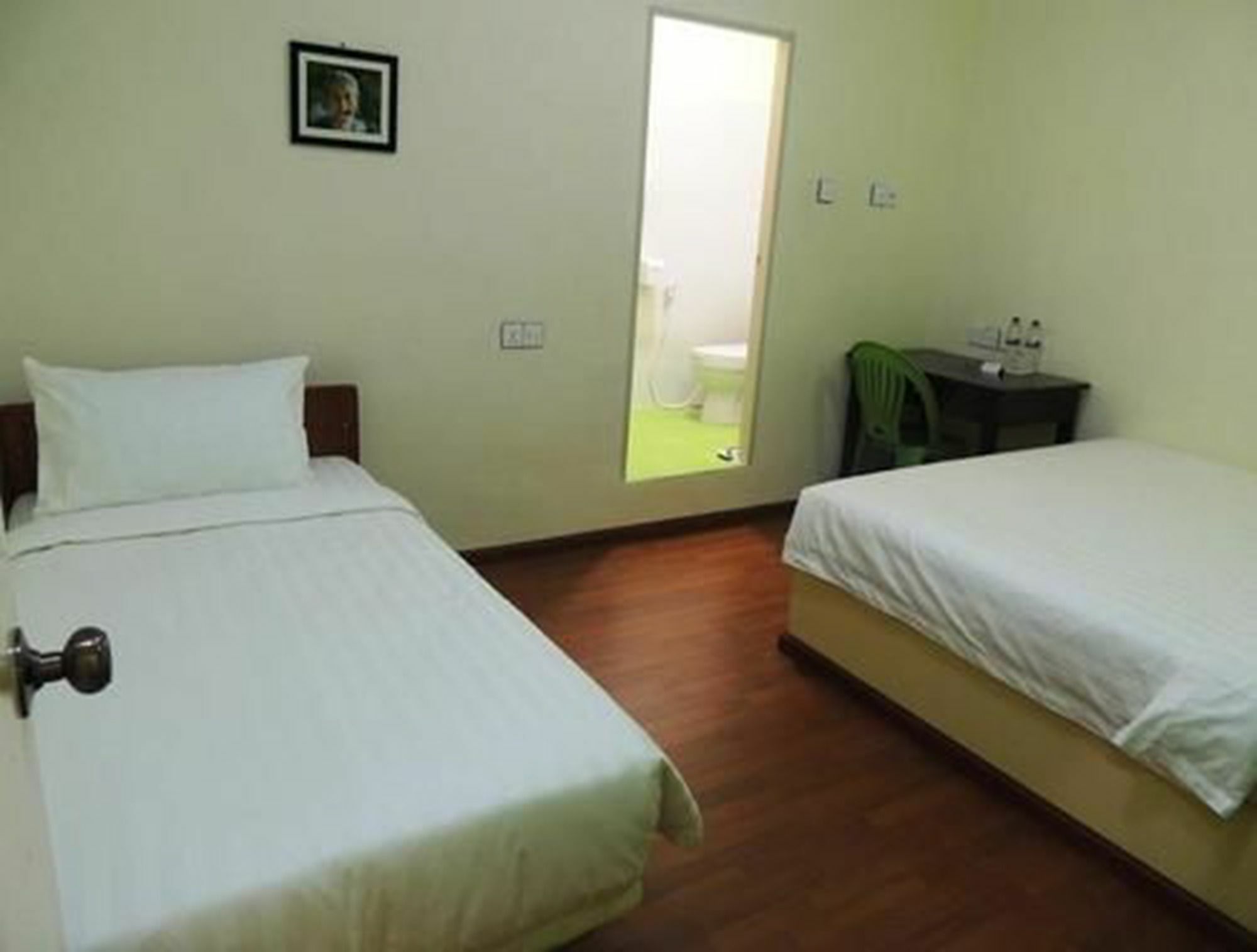 Lotus Bed & Breakfast Yangon Exterior foto